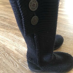 Ugg knit boots black